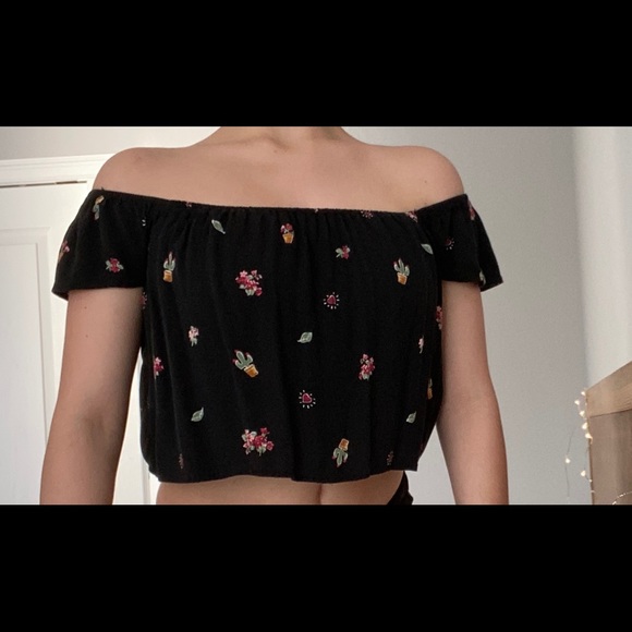 forever 21 succulent patterned crop top - Picture 4 of 4